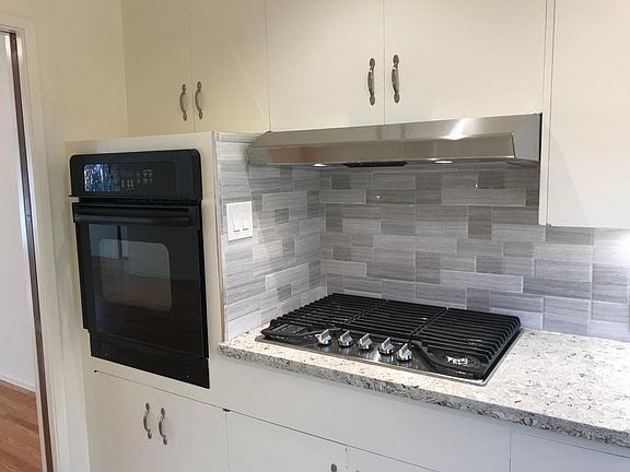 2nd image of 210 Waverley St APT 4