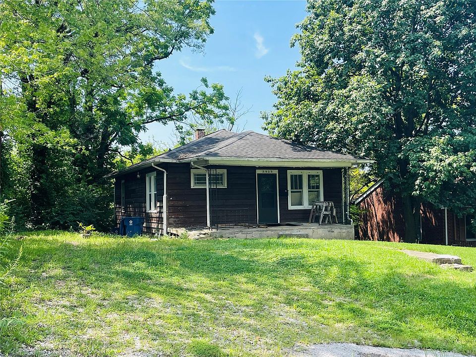 2nd image of 2909 Buena Vista Ave