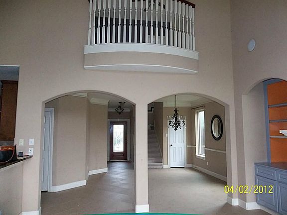 4th image of 2606 Canyon Falls Dr