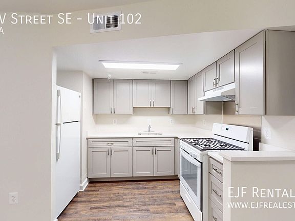 4th image of 1715 V St SE APT 102