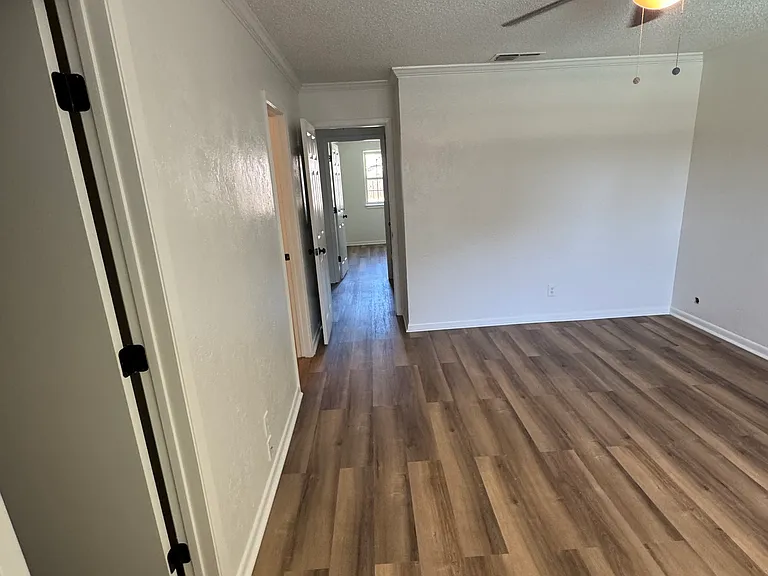 5605 Briargrove Dr — Photo 24