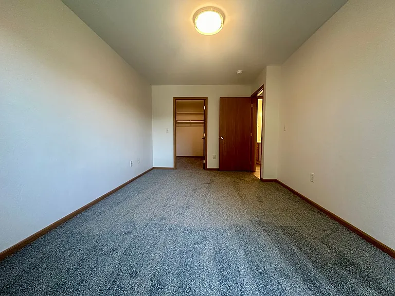 113 S Platten St — Photo 16