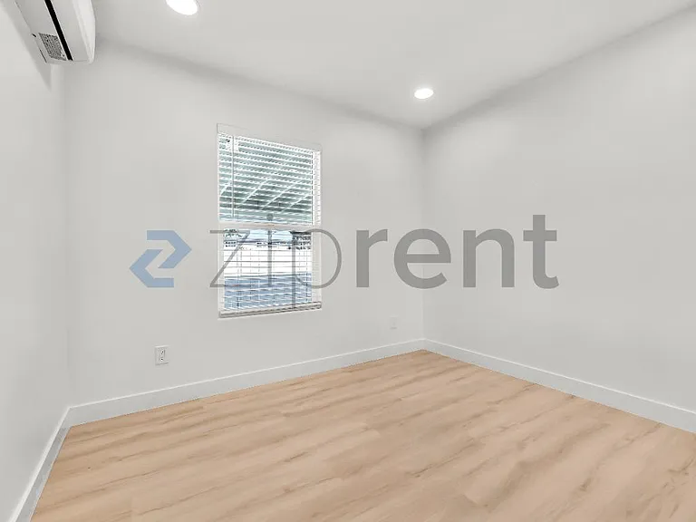 362 Naples St — Photo 7
