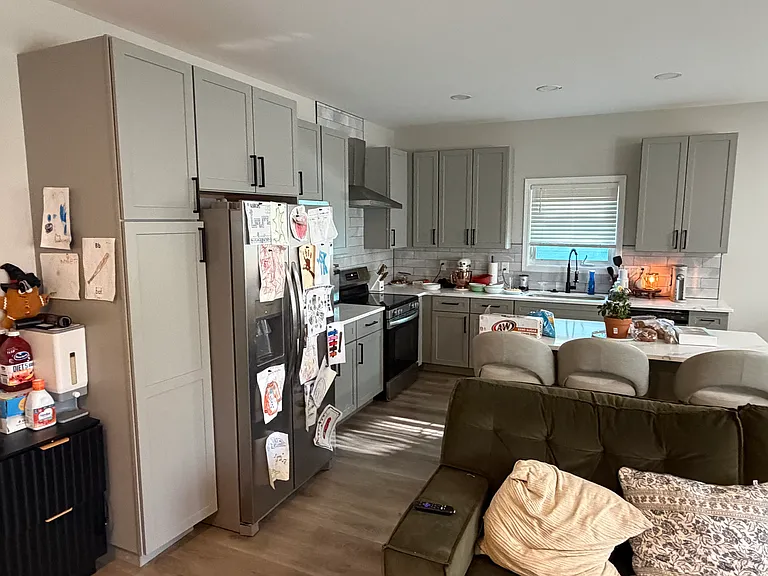 2047 Ruckle St — Photo 5