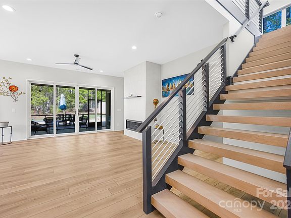 5th image of 4608 Rockwood Dr #94