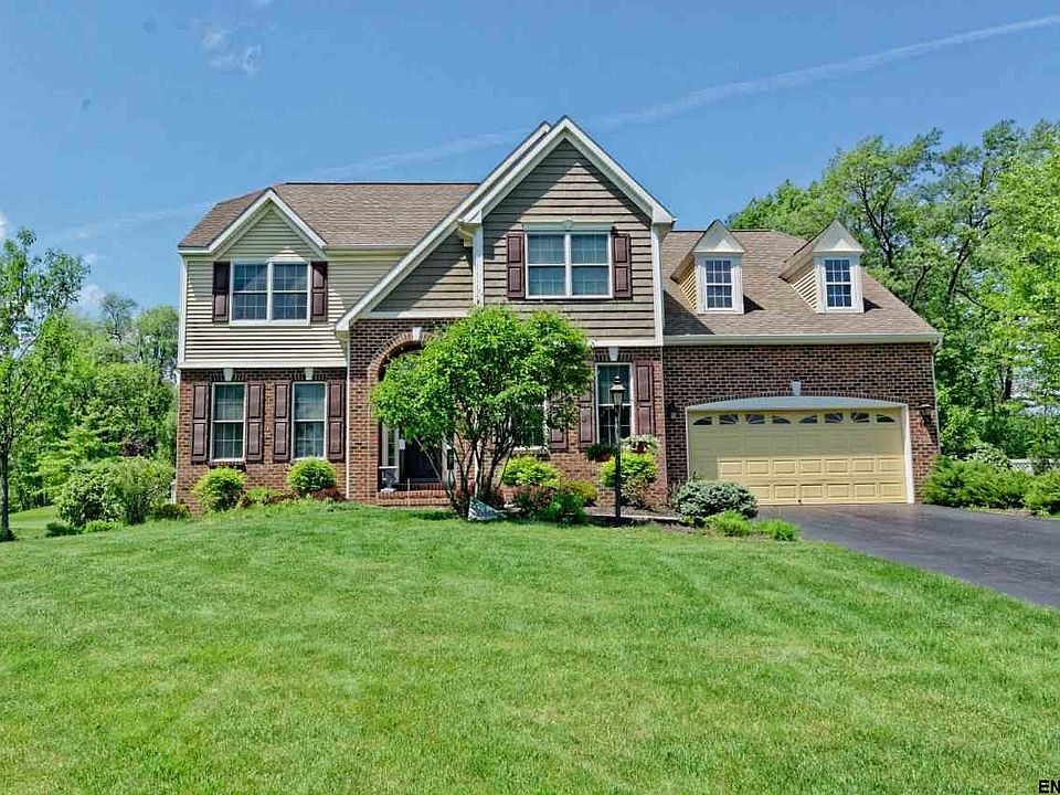 1st image of 14 Farmview Ln