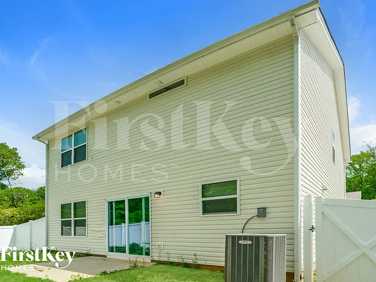 5615 Cobblestone Glen Dr — Photo 18