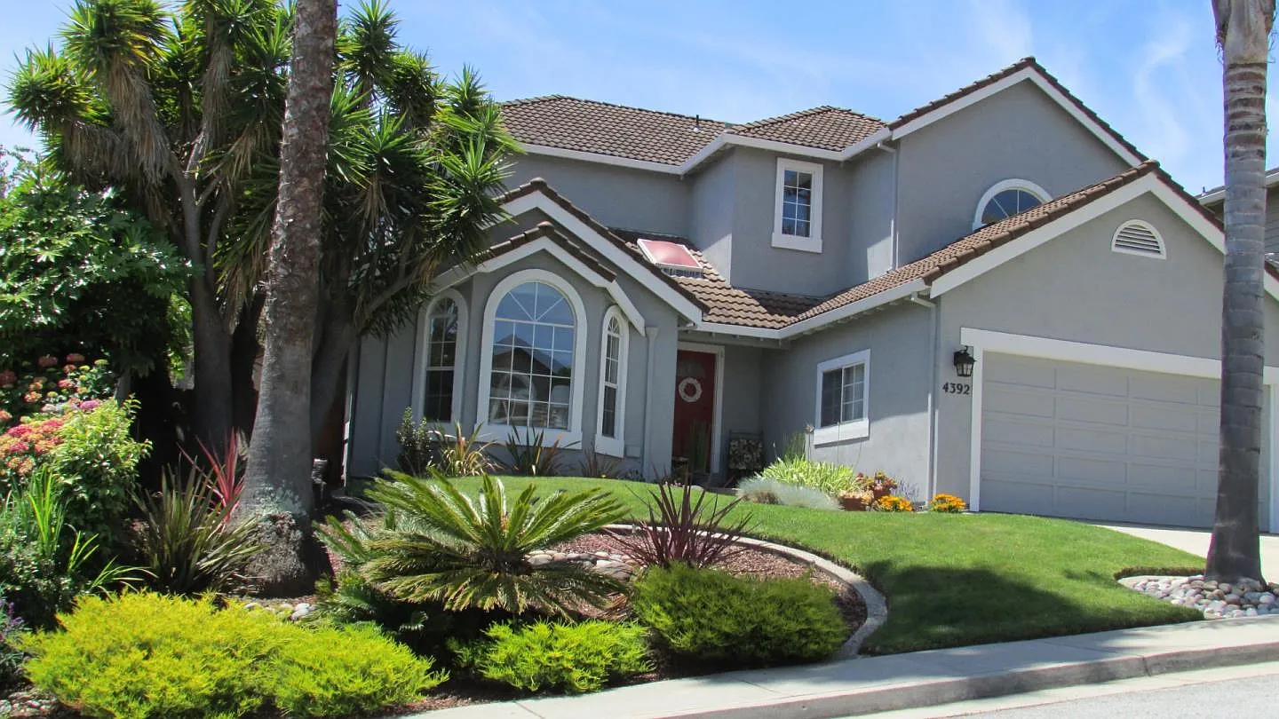 4392 Lucy Way photo 1