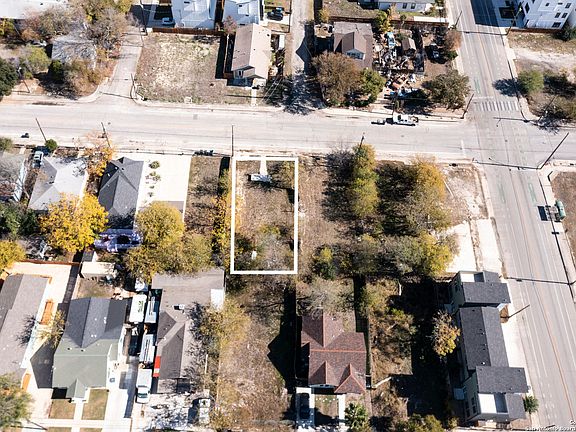 3rd image of 621 S Pine
