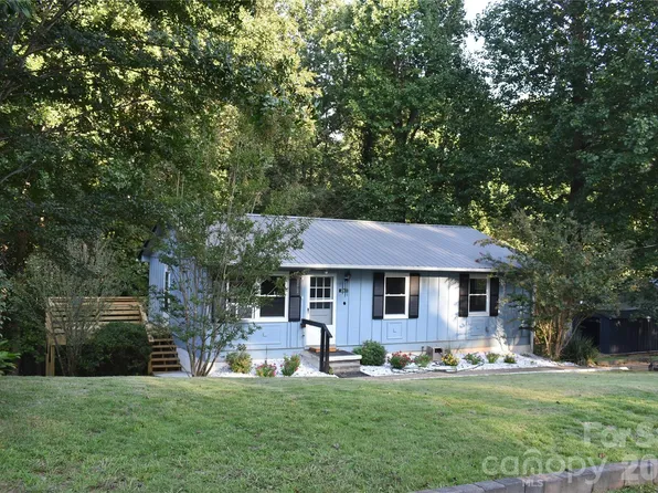 247 Lucky St, Marion, NC 28752
