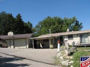 5117 Vista Acres Dr, Manhattan, KS 66503
