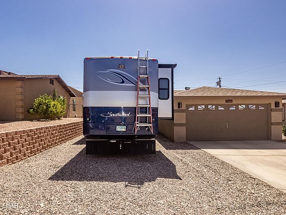 3rd image of 3212 Hidden Valley Dr