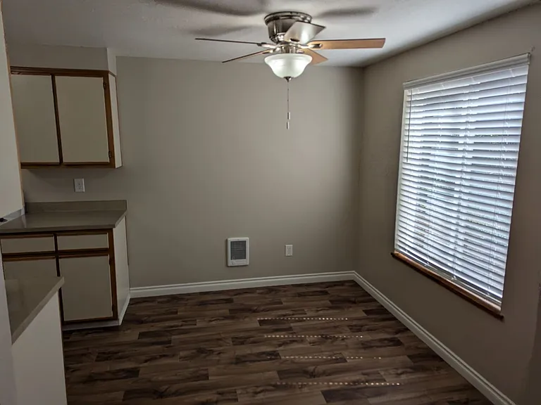 Silverwood Apartments — Photo 107