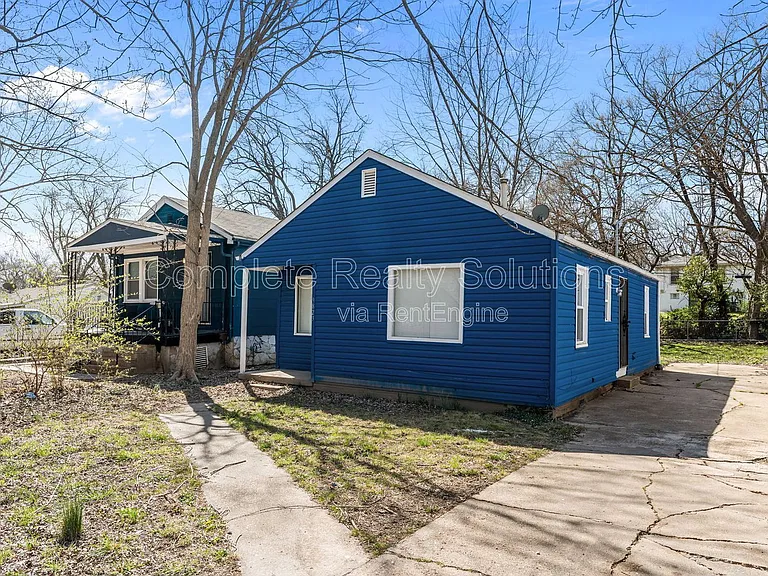 9823 Winkler Dr — Photo 6