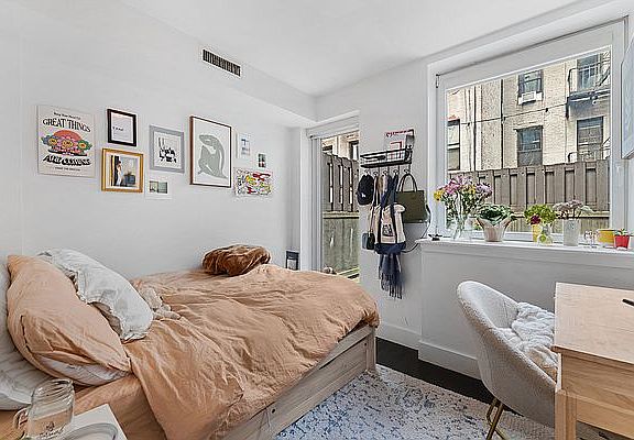 2nd image of 177 Ludlow St #1A