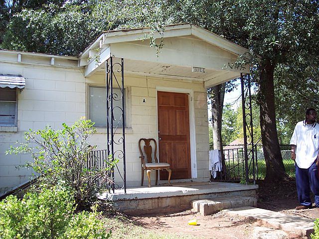 2nd image of 1003 S Davis St