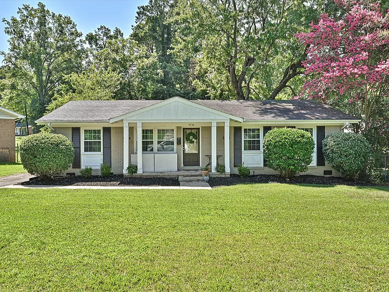 4730 Crestmont Dr — Photo 2