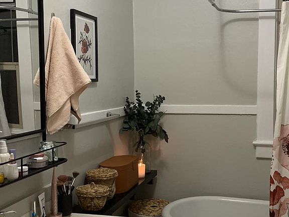 4th image of 1716 Boylston Ave #201