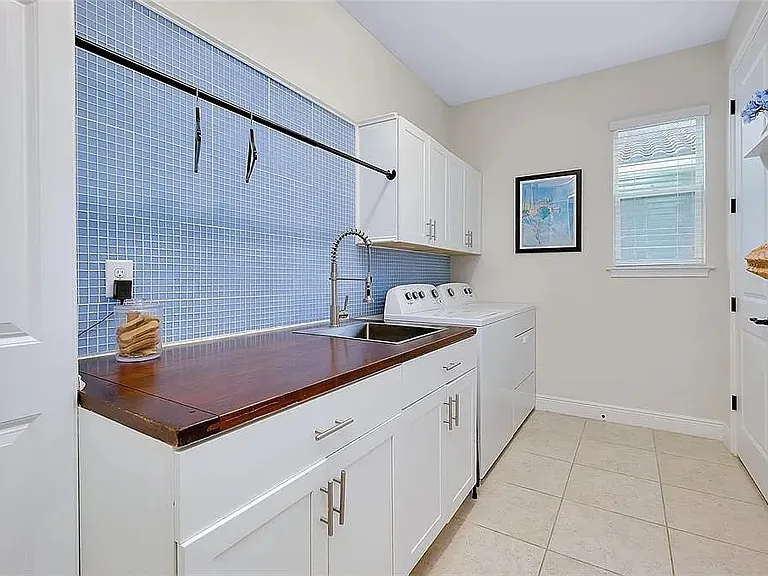 11560 Tapestry Ln — Photo 8