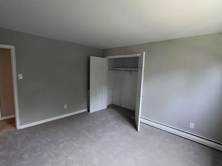 West Walnut Lane Apartments — Photo 14