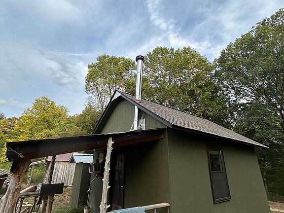 2nd image of 1864 Delano Rd