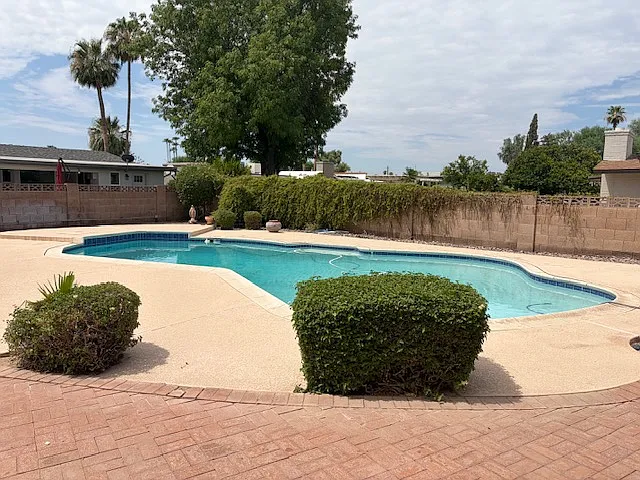 1319 E Fountain St — Photo 16