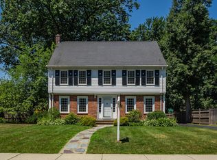 548 Laurel St, Longmeadow, MA 01106