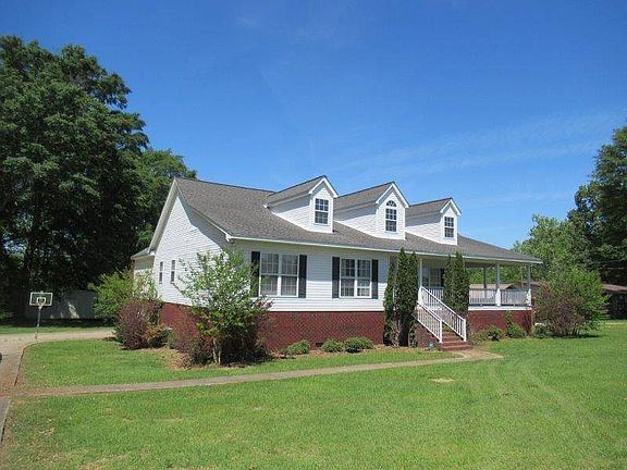 2nd image of 476 Bailey Dr
