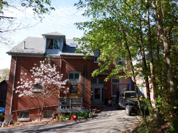 370 Maple St APT D, Burlington, VT 05401