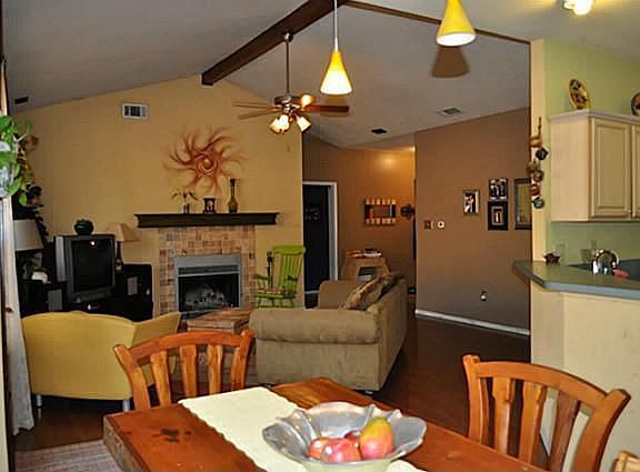 5th image of 2622 Phillips Dr