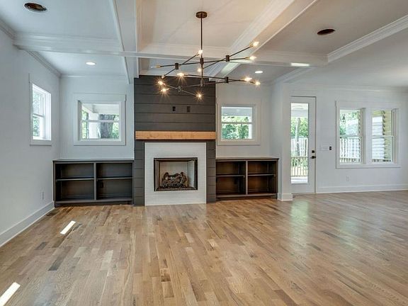 4th image of 1700 Sherwood Ln #B