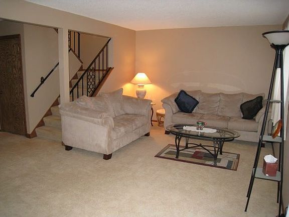 3rd image of 5515 E Oberlin Cir NE