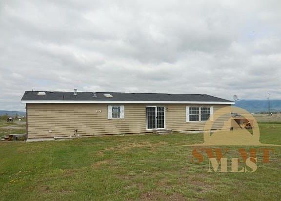 3rd image of 580 Tracy Ann Dr