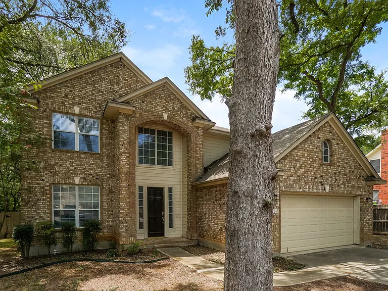 204 Nandina Ct — Photo 4