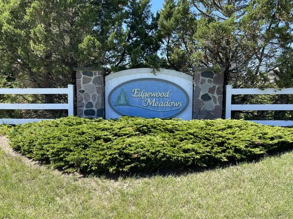 1625 Grey Fox TRAIL #A, Mukwonago, WI 53149