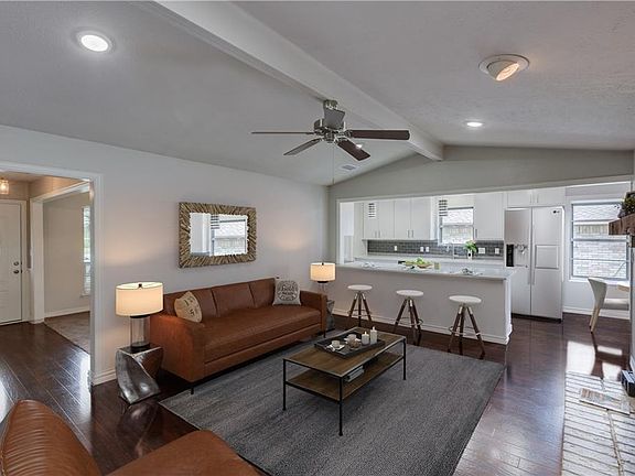 2nd image of 2408 Roundrock Trl