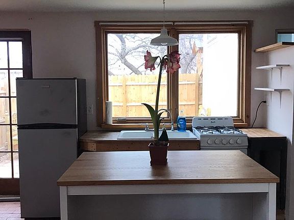 2nd image of 729 Camino Santa Ana #B