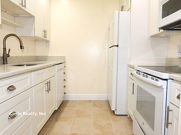 5th image of 4325 Aegean Dr APT 110B