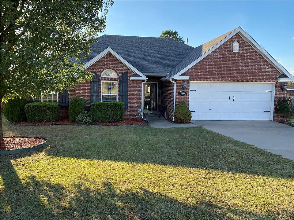 1st image of 1347 N Cannondale Dr