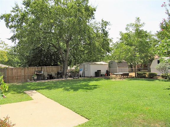 4th image of 5636 Macdougall Dr