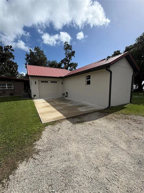 1 bed, 1.5 bath, 930 sqft, $1,800 — Photo 2