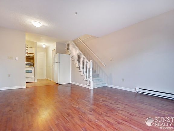 3rd image of 1205 W 14th Ave