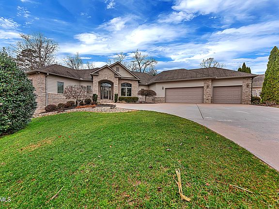 5th image of 104 Vinita Way