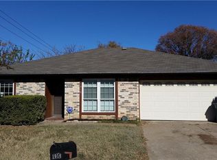 1916 Heidelberg Dr, Fort Worth, TX 76134