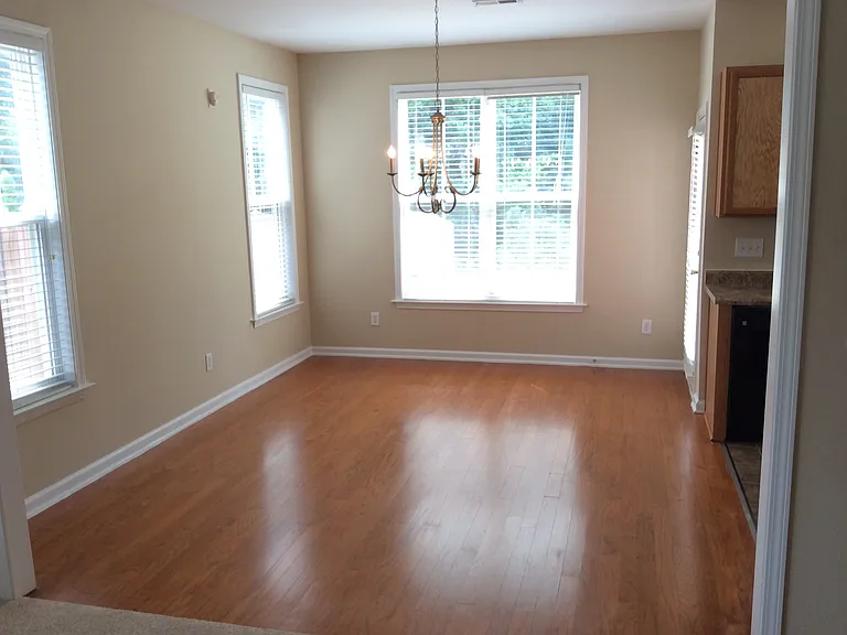 137 Tuscarora Ln — Photo 3
