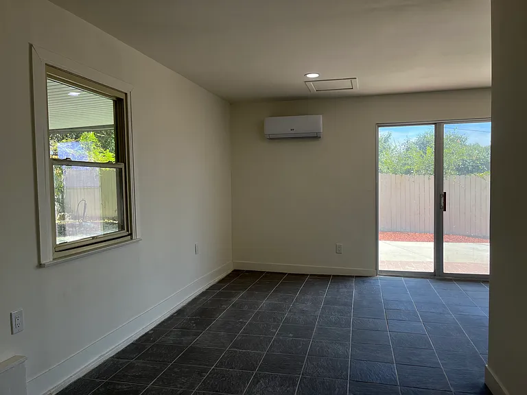 328 N Encinitas Ave #A — Photo 10