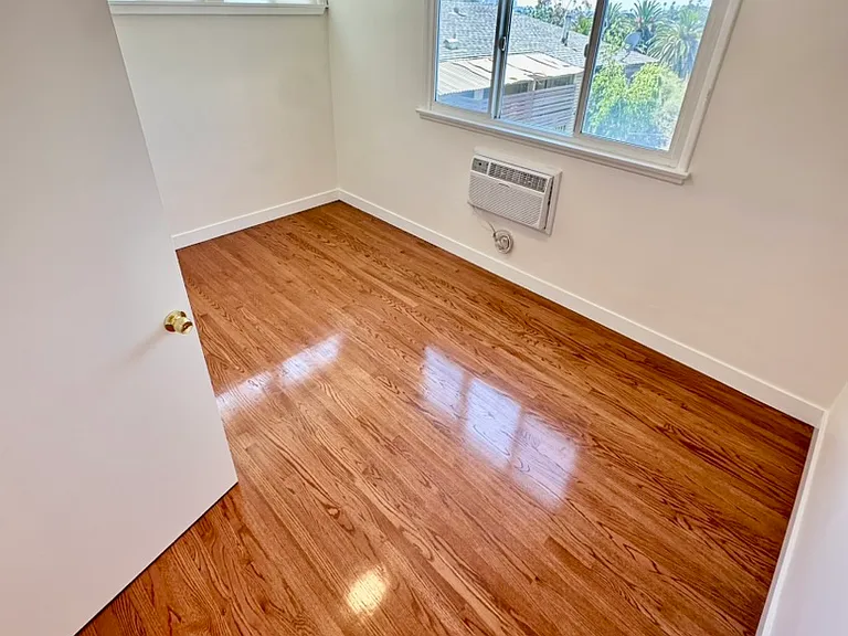 3604 Crestmont Ave #3604 — Photo 8