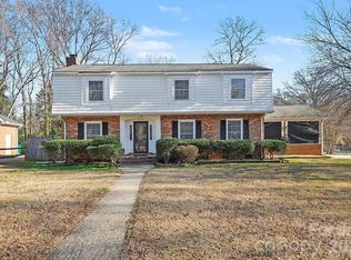6035 Idlebrook Dr, Charlotte, NC 28212