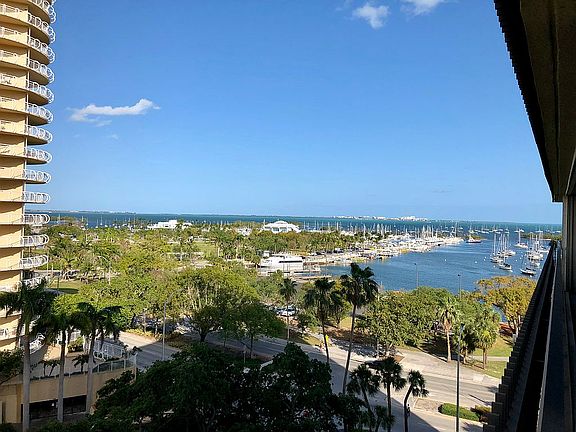 4th image of 2901 S Bayshore Dr APT 8H