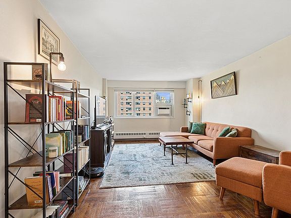 4th image of 215 Adams St APT 10B